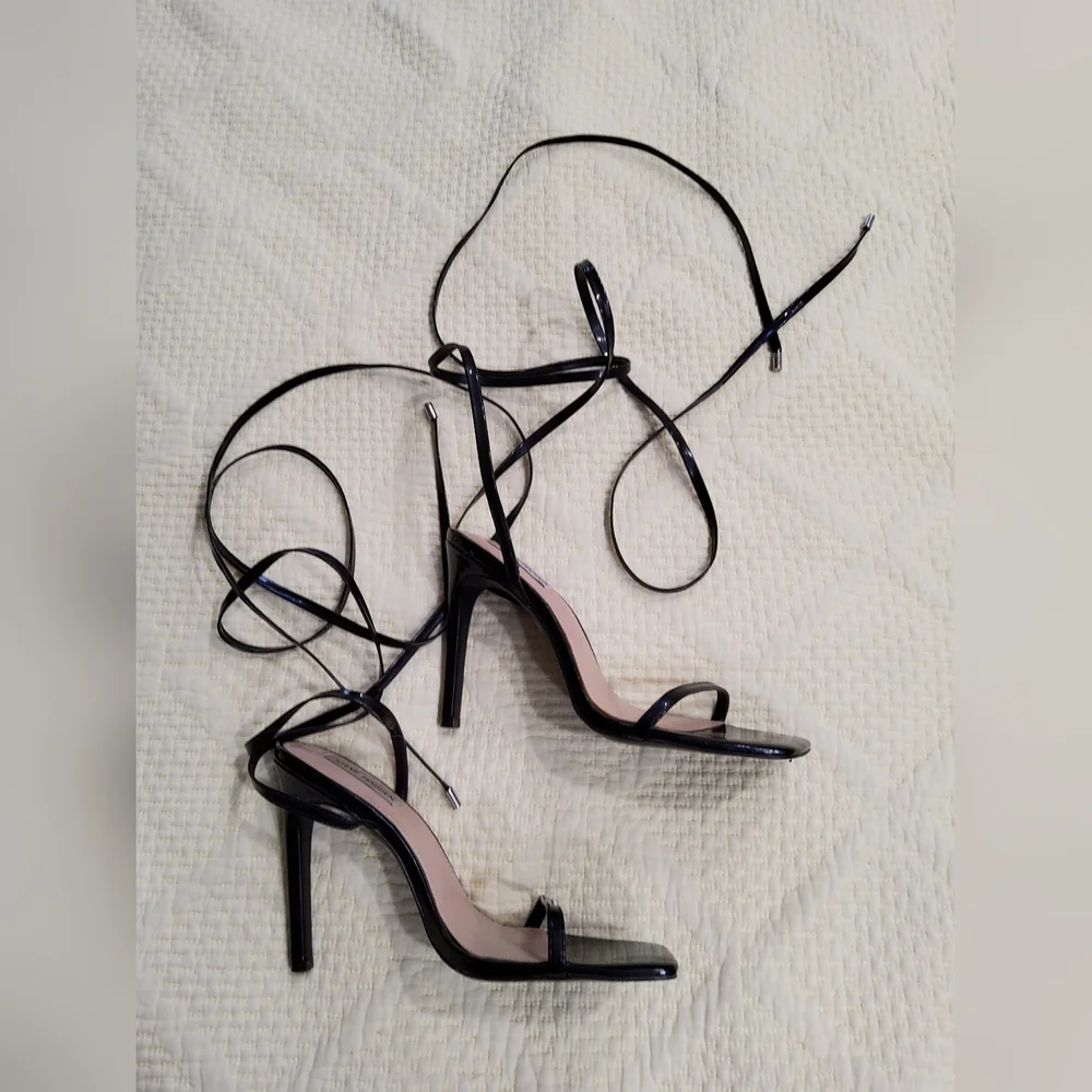 Steve Madden Uplift Vegan Patent Leather Elegant Black Strappy Heels Size 9